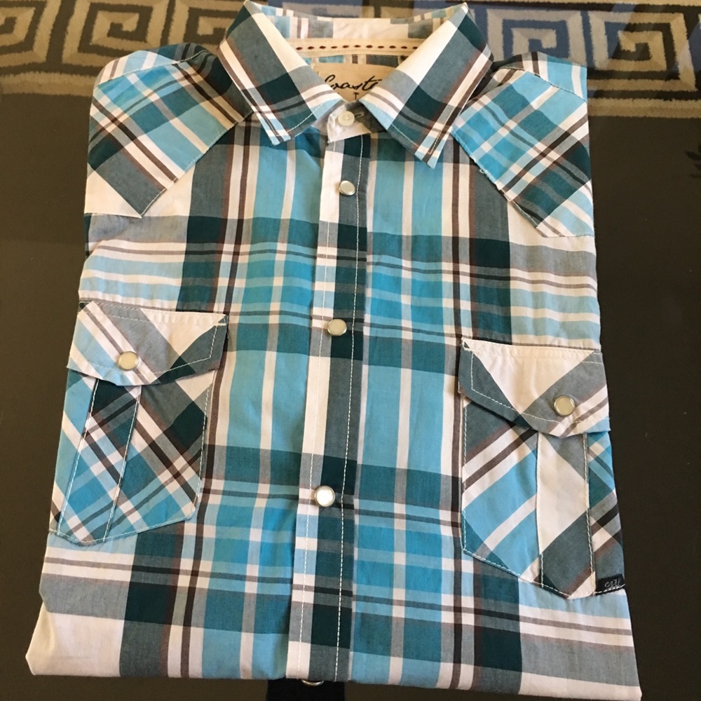 Pearl snap button down dress shirt👔👀🚨
